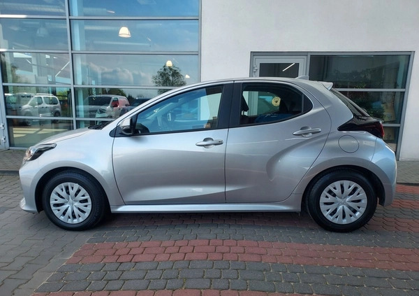 Toyota Yaris cena 72900 przebieg: 10150, rok produkcji 2023 z Września małe 172
